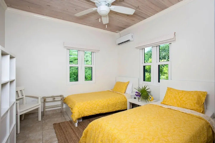 Room 2 of 19