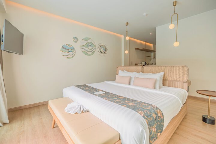 Room 7 of 25