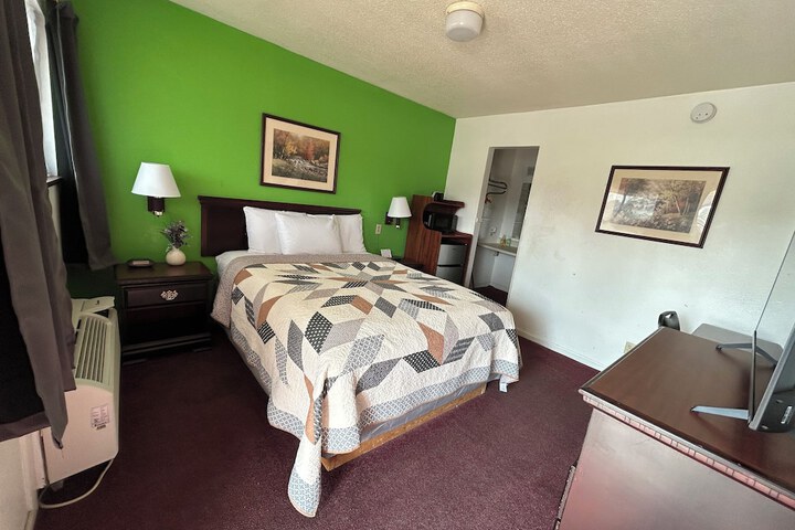 Room 5 of 22