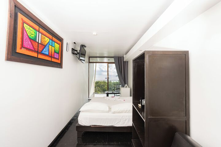 Room 54 of 136