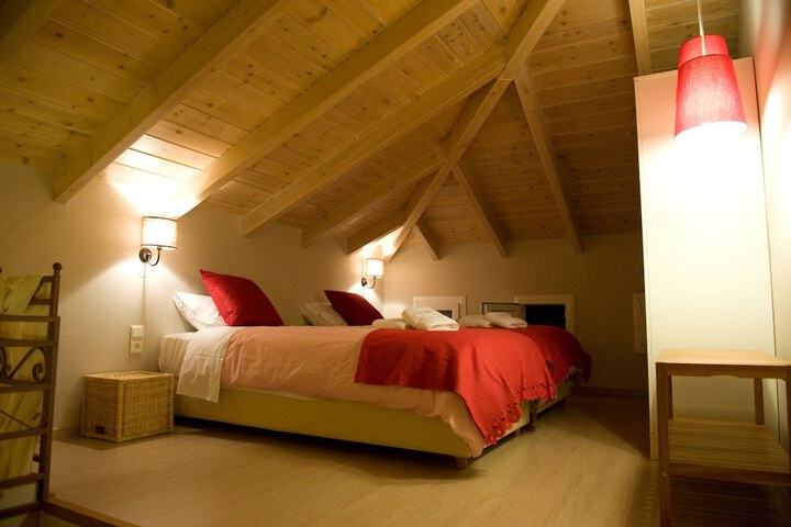 Room 11 of 75