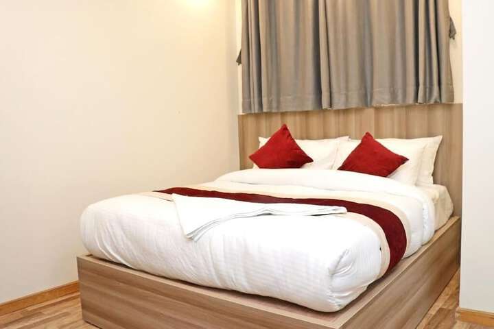 Room 14 of 27