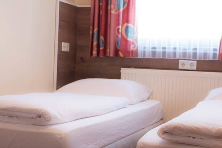 Room 20 of 74