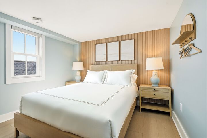 Room 33 of 138