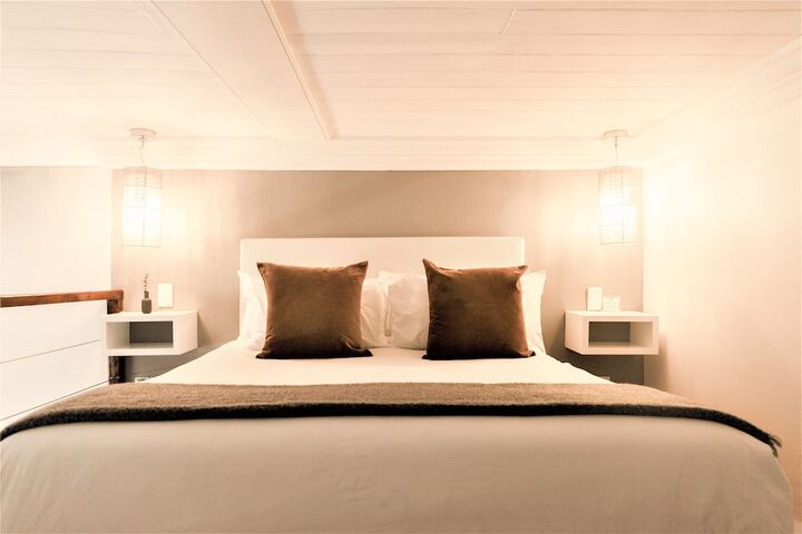 Room 6 of 51