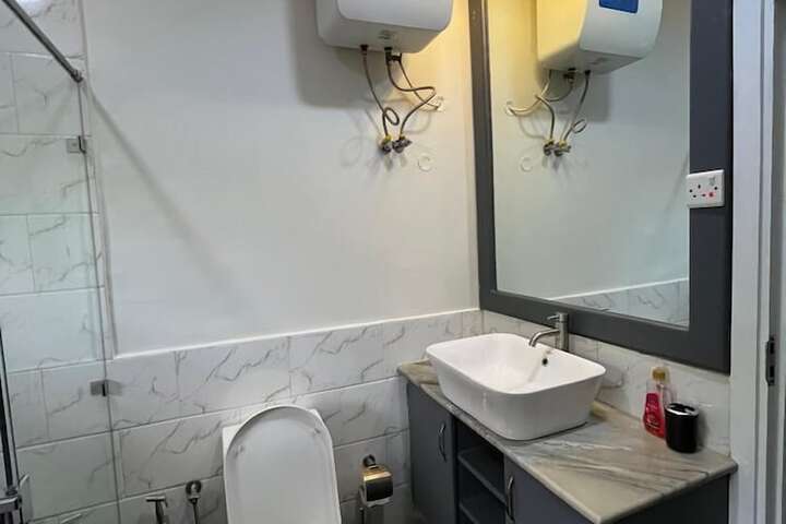 Room 13 of 29