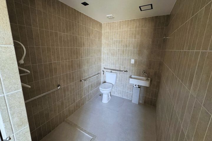 Room 17 of 22