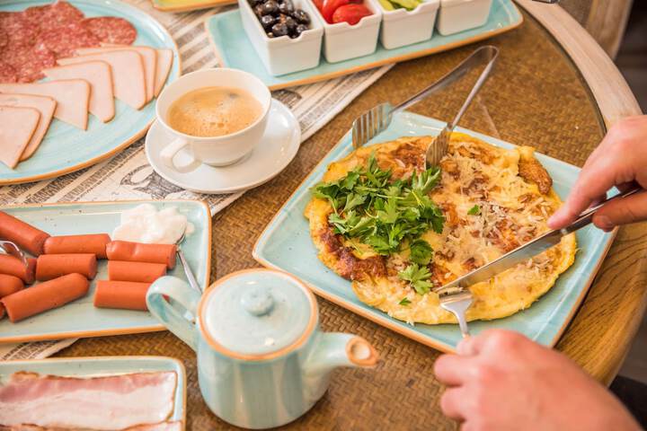Breakfast/Coffee Service 66 of 88