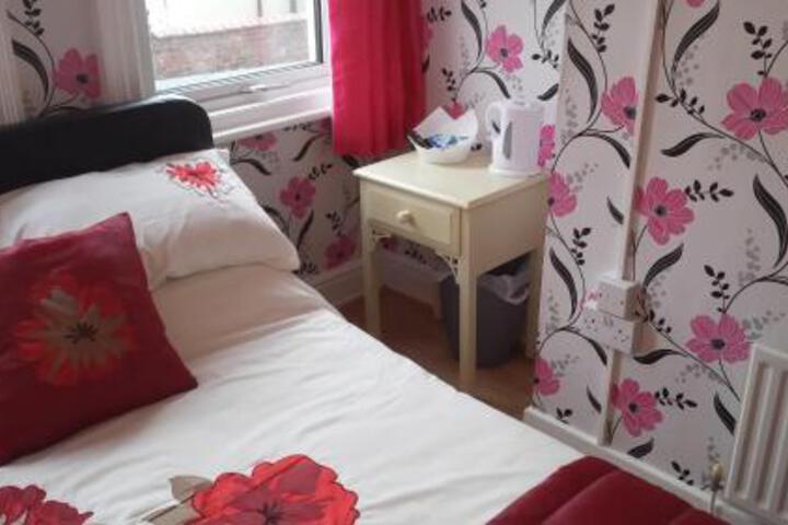 AIREDALE HOTEL