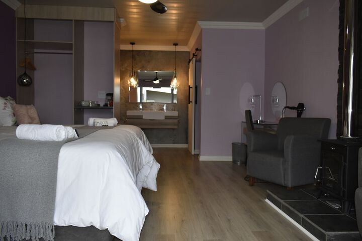 Room 6 of 42