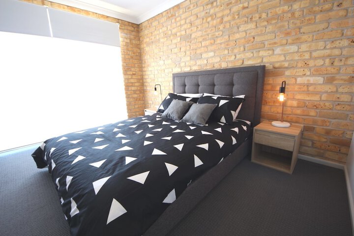 Room 2 of 15