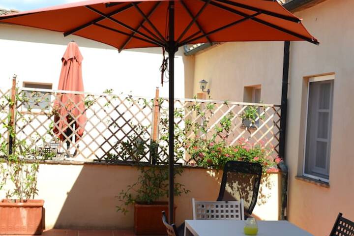 Terrace/Patio 53 of 98