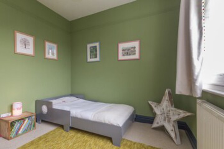 Room 6 of 27