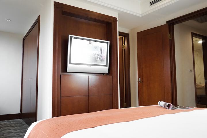 Room 37 of 122
