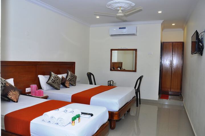 Room 5 of 22