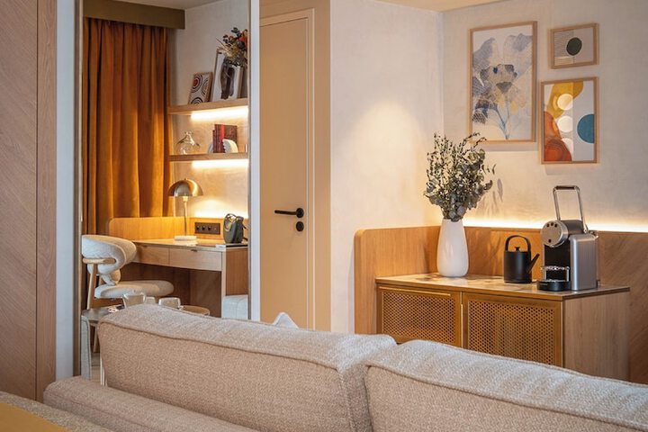 Room 26 of 156
