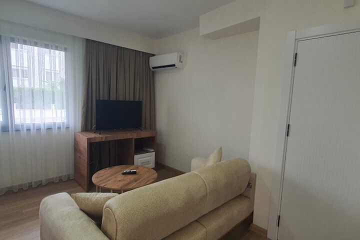 Room 14 of 23