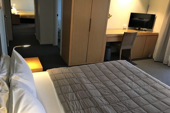 Room 52 of 87
