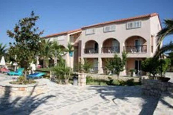 Hotel Entry