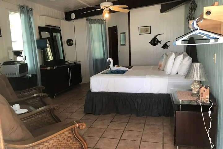 Room 7 of 35