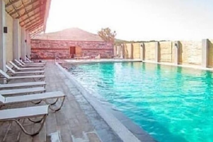 Pool 9 of 18