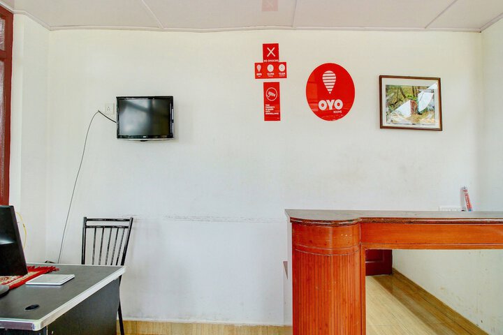 OYO 4910 HOME STAY CRESCENT PARK