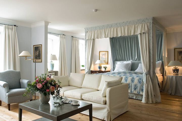 Room 10 of 41