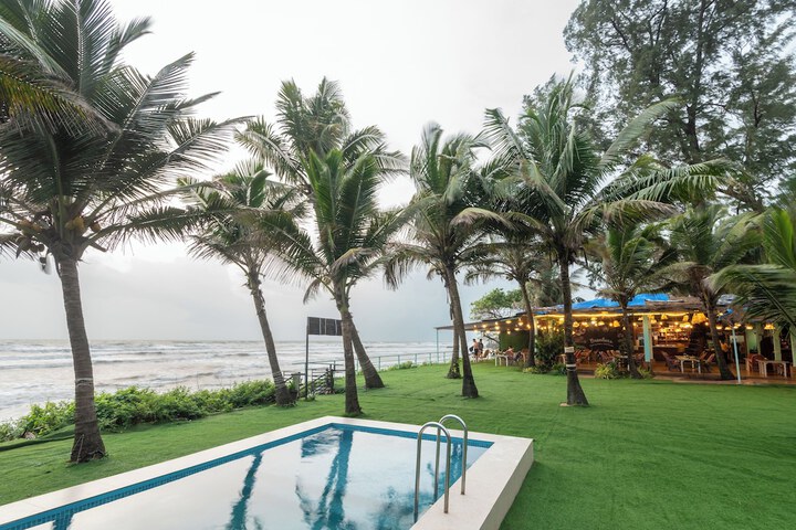 Amadi Beach Front Resort in Ashvem