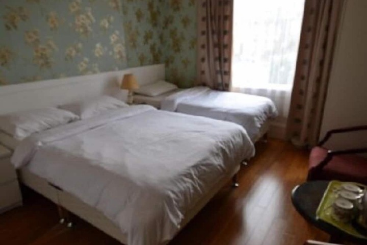 Room 2 of 29