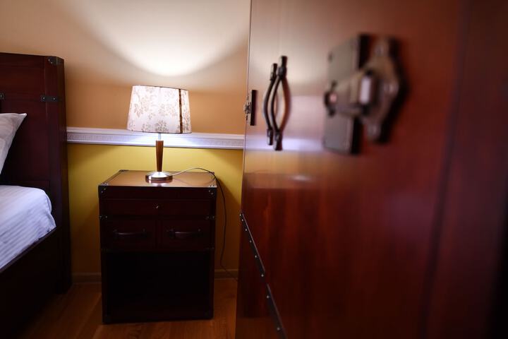 Room 28 of 29