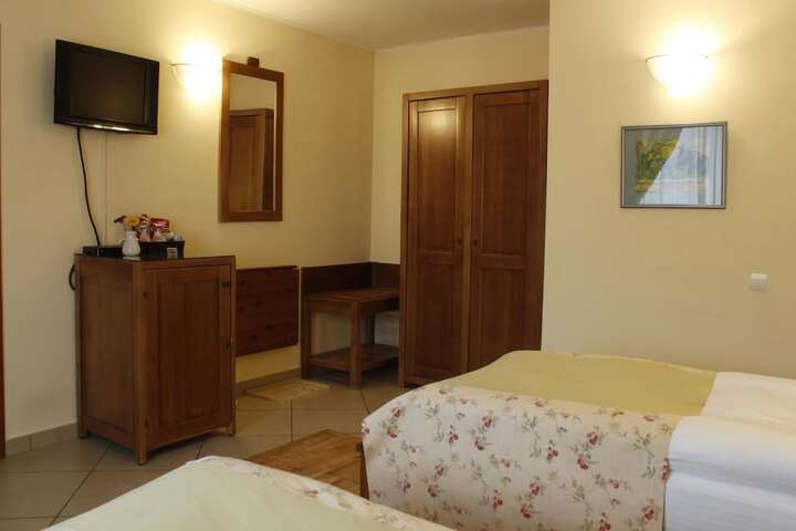 Room 13 of 56