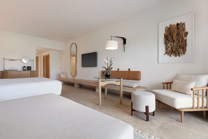 Room 5 of 42