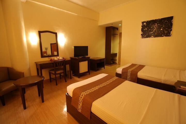 Room 15 of 23
