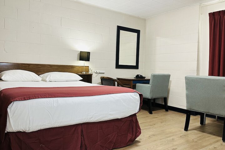 Room 72 of 132