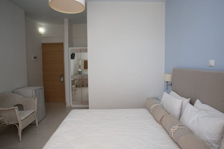 Room 9 of 86