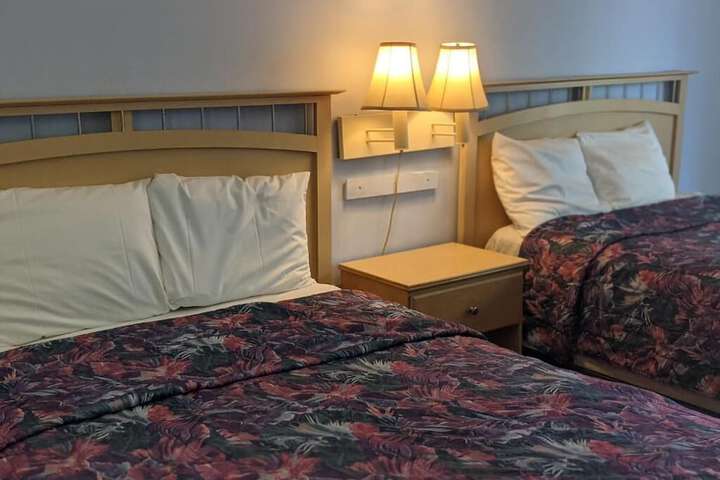 Room 10 of 21