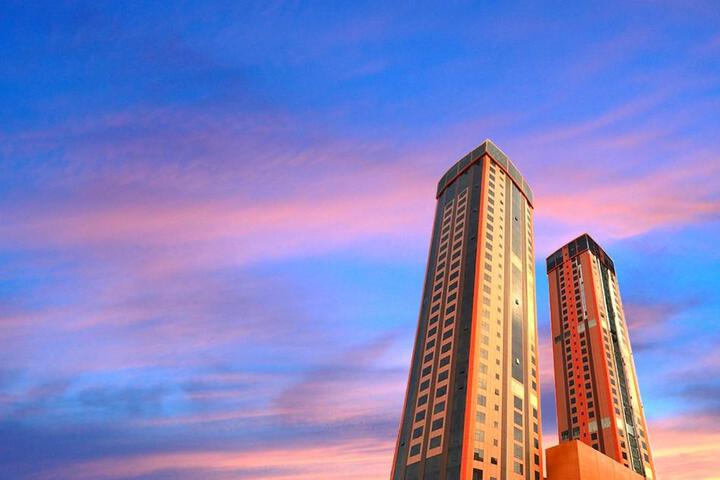 Orange Suites Hotel.