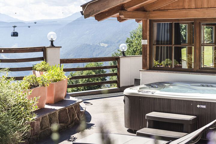 Hot Tub 27 of 65