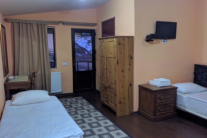 Room 19 of 29