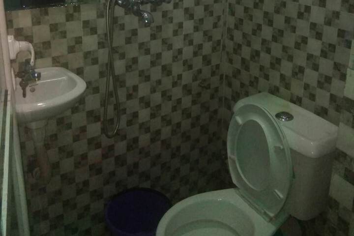 Room 15 of 22