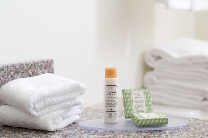 Bathroom amenities