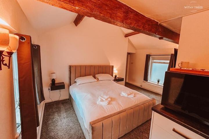 Room 3 of 24