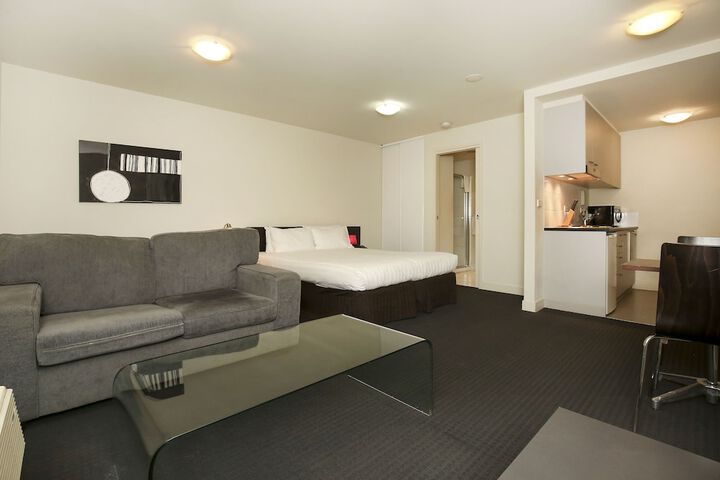 Room 13 of 43