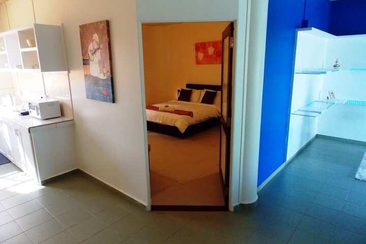 Room 8 of 197
