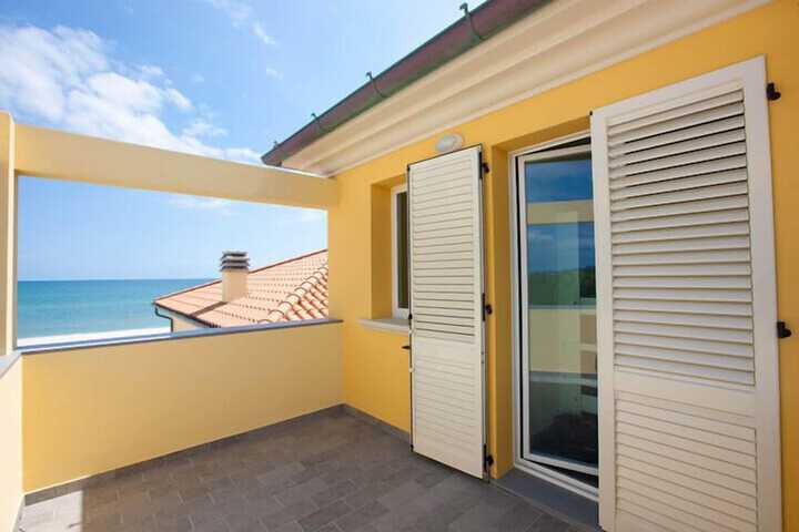 Terrace/Patio 22 of 47