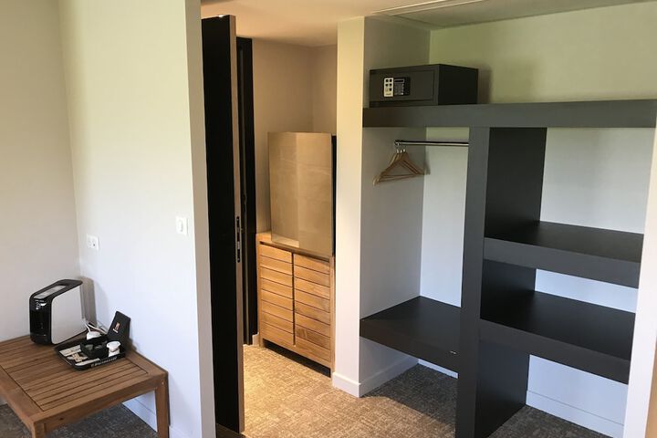 Room 16 of 86