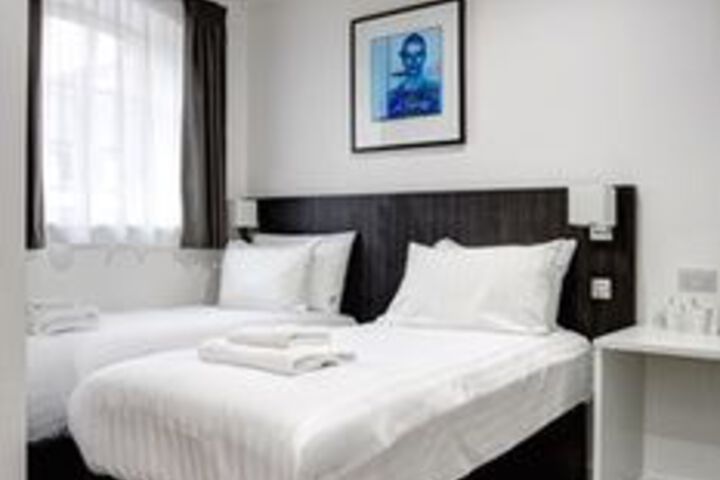 Room 14 of 27