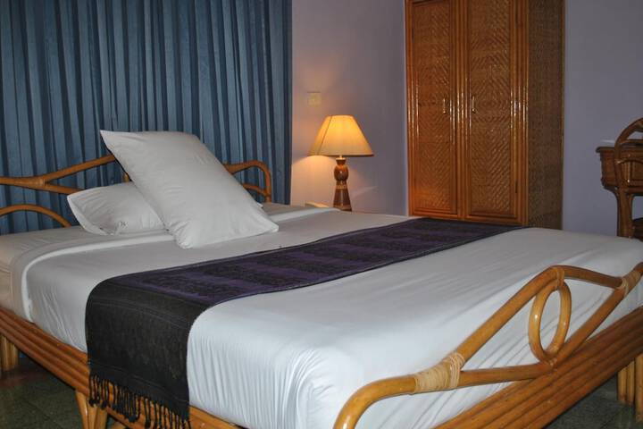 Room 19 of 77