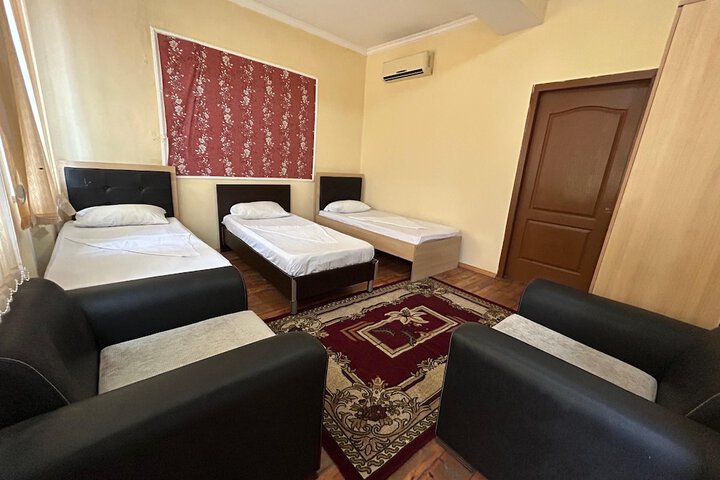 Room 4 of 13