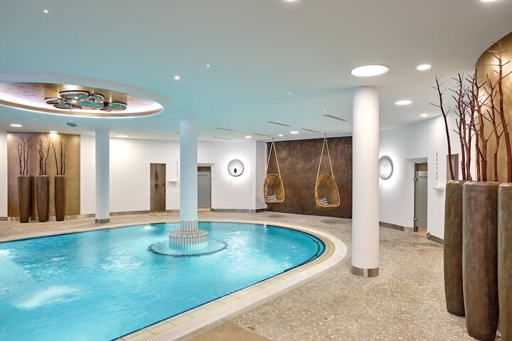 Pool 32 of 80